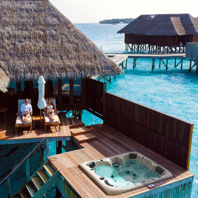 لدينا تدليك حمام ساخن سبا 